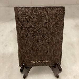 Michael Kors Passport Holder Wallet Leather Signature Logo Designer Travel NWOT
